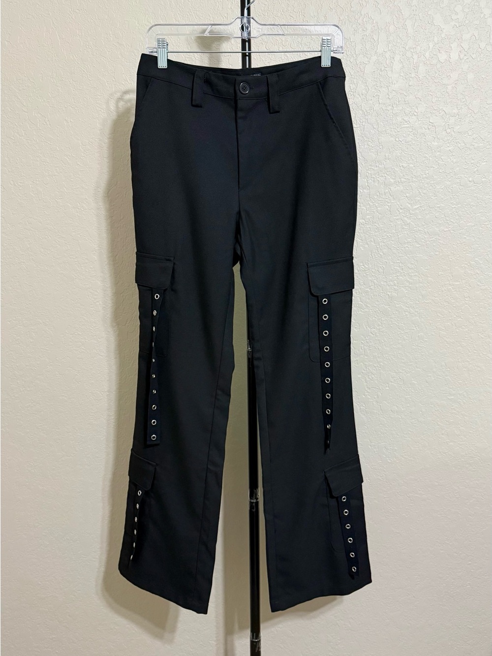 Hot Topic Black Flared Cargo Pants with Grommet Straps - Picture 2 of 10